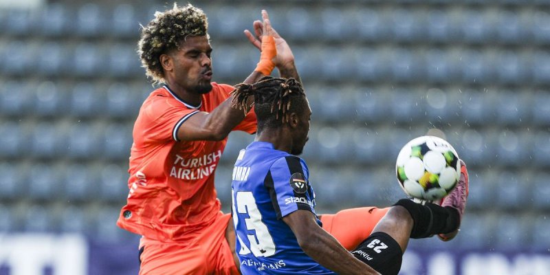 Başakşehir çok erken veda etti: 2-0